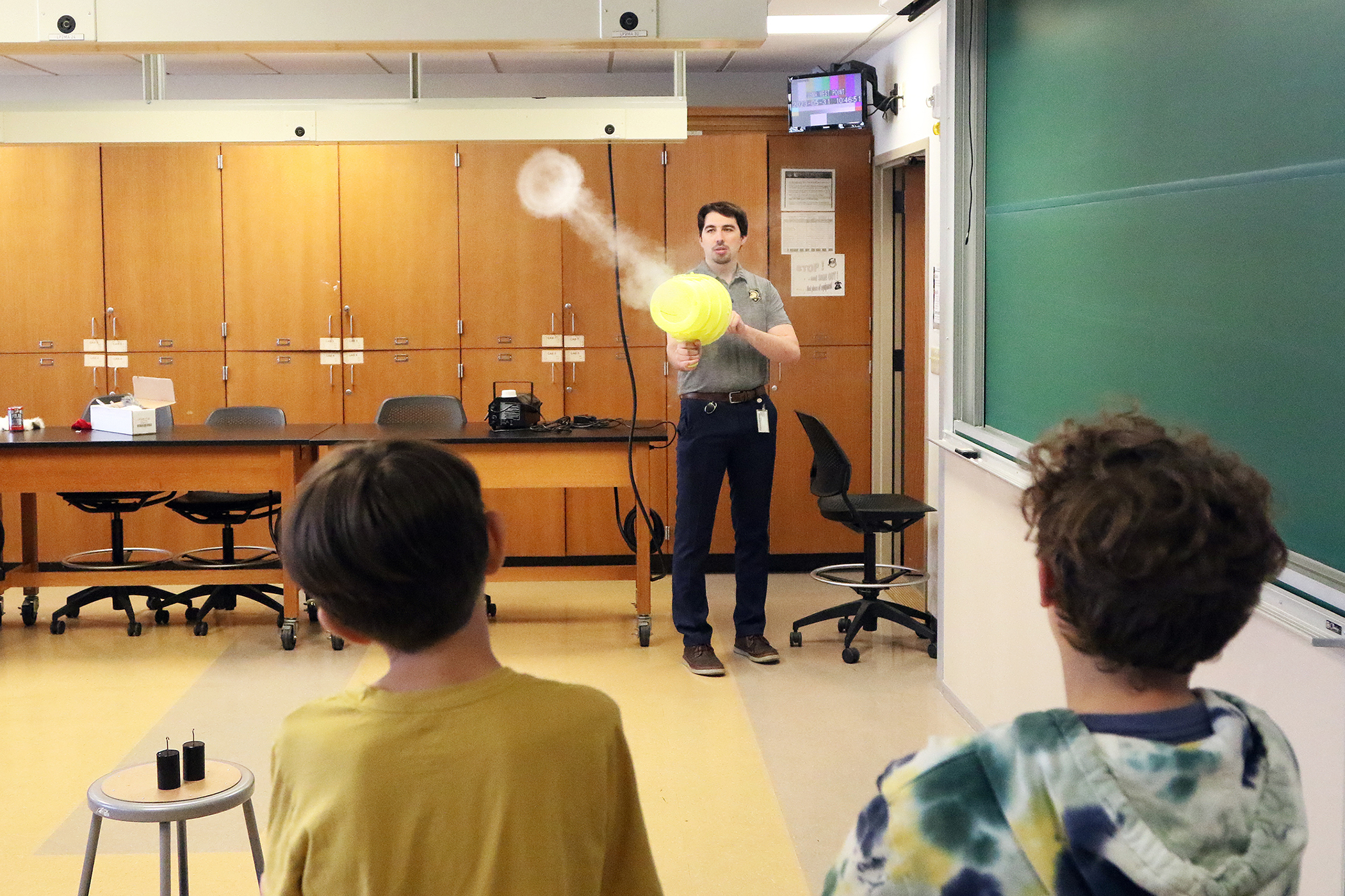 Approximately 50 fifth graders from the West Point Elementary School took a field trip to Bartlett Hall May 31 to experience a science adventure with professors and instructors from the Chemistry and Life Sciences and Physics and Nuclear Engineering Departments.   (Photo by Eric S. Bartelt/PV)