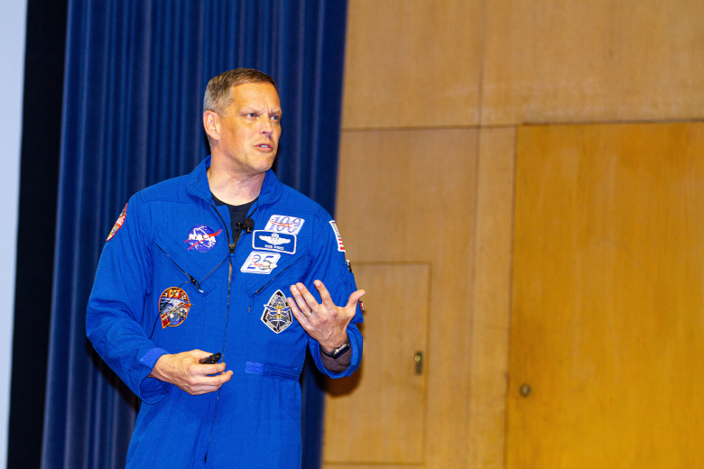 NASA Astronaut Bob Hines spoke about his career, the importance of staying true to one’s goals and what it means to serve as a pilot and astronaut to an audience of over 900 cadets at Thayer Hall during his evening lecture hosted by the Department of Physics and Nuclear Engineering on Feb. 22 at the U.S. Military Academy.    (Photo by Jorge Garcia/PV)