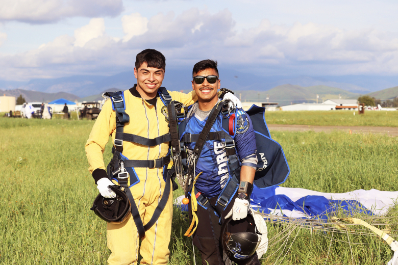 The West Point Parachute Team traveled to Porterville, Calif., from March 18-25 to begin Accelerated Freefall (AFF) training with the plebe class. The Air Force Parachute Team cordially provided their DHC-6 Twin Otters aircraft, pilots, tandem/AFF instructors, contracted hangar/airfield access, maintainers and riggers to fully support this event. Their impressive staff, with more than 40 members, conducted tandems with all 10 WPPT plebes, and helped them successfully conduct solo freefall skydives from
