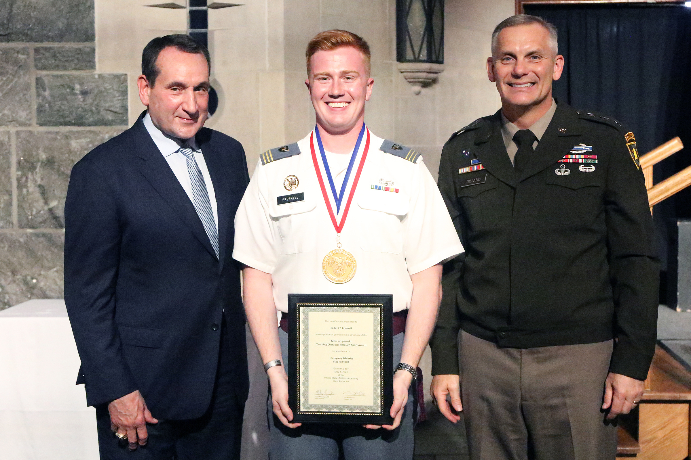 The Department of Physical Education hosted the 17th annual Mike Krzyzewski Teaching Character Through Sport Award May 4 at the Cadet Mess Hall. The award recognizes West Point cadet-athletes, coaches, officers in charge (OIC) and sport educators for their outstanding commitment to the development of noble character through athletic participation and leadership. During the ceremony, six winners and six runners-up from three categories of athletics – Company Athletics (CA), Competitive Club Athletics (CCA)