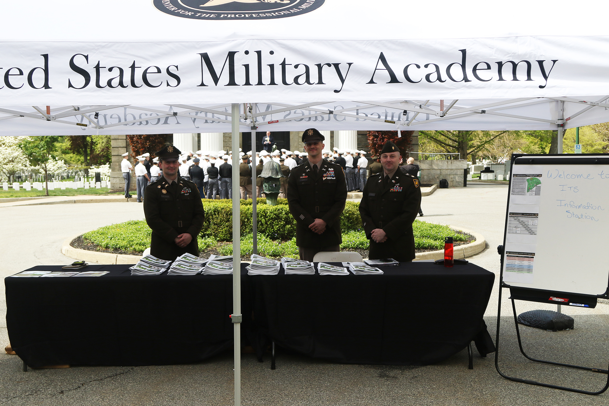 The Simon Center for the Professional Military Ethic hosted the “Inspiration to Serve” Cemetery Tour for the Class of 2025 Cadets on May 4 at the West Point Cemetery. The purpose of the annual tour is three-fold: to remember and honor fallen USMA graduates, to inspire cadets and strengthen their identities as members of the Long Gray Line, and to catalyze cadets’ reflection on their willingness to freely affirm their commitment to serve in the profession of arms, which the second-class cadets accomplish