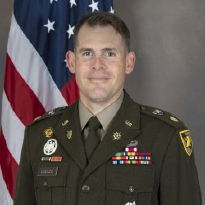 Jonathan E. Guelzo