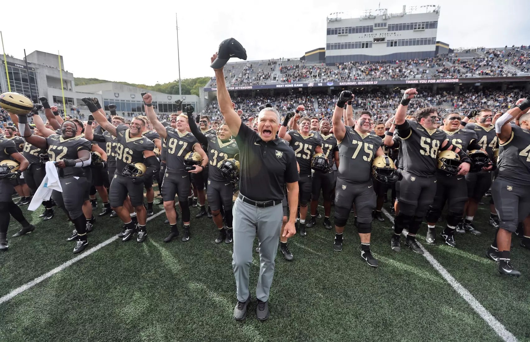 Kicker Dawson Jones booted a 25-yard field goal as time expired to lift Army West Point Football to a 20-17 victory over Tulane on Oct. 10 at Michie Stadium.  The Black Knights (3-2, 2-1 American) moved above .500 overall and in American Conference play in front of a crowd of 29,722, while the Green Wave (2-3, 0-1 American) dropped their conference opener.