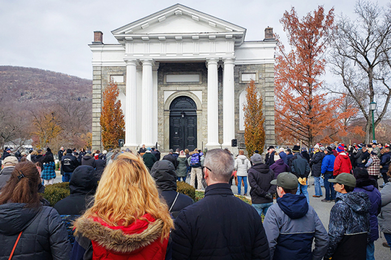 (Above and inset) Friends, family, veterans, cadets and service members from across the nation ventured to the U.S. Military Academy to pay their respects to deceased service members and lay a wreath on their gravesites on Saturday at the West Point Cemetery. Each December, Wreaths Across America ensures to conduct wreath-laying ceremonies at Arlington National Cemetery and more than 2,500 additional locations in all 50 U.S. states to honor the fallen and those who served.   (Photo by Jorge Garcia/PV)