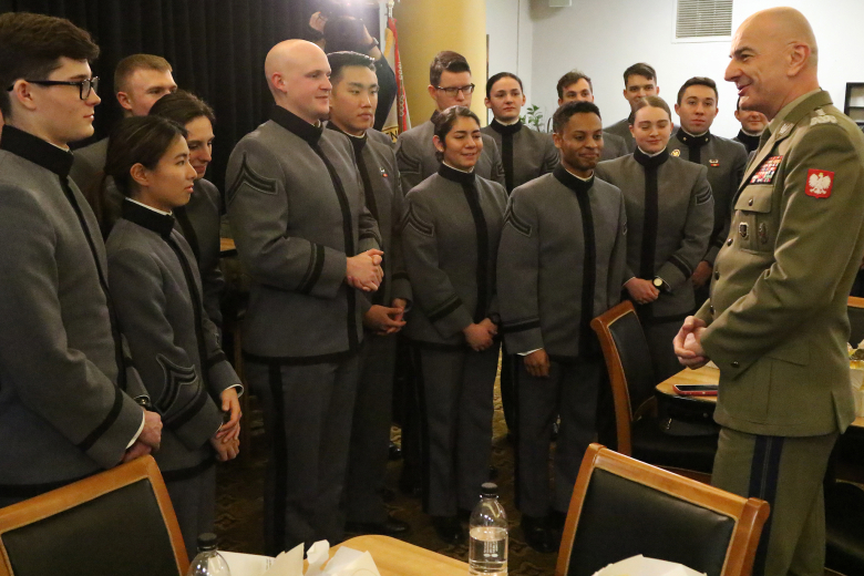 Gen. Rajmund Andrzejczak, chief of the General Staff of the Polish Forces, speaks with U.S. Military Academy cadets after a lunchtime discussion Feb. 9 at the West Point Club.