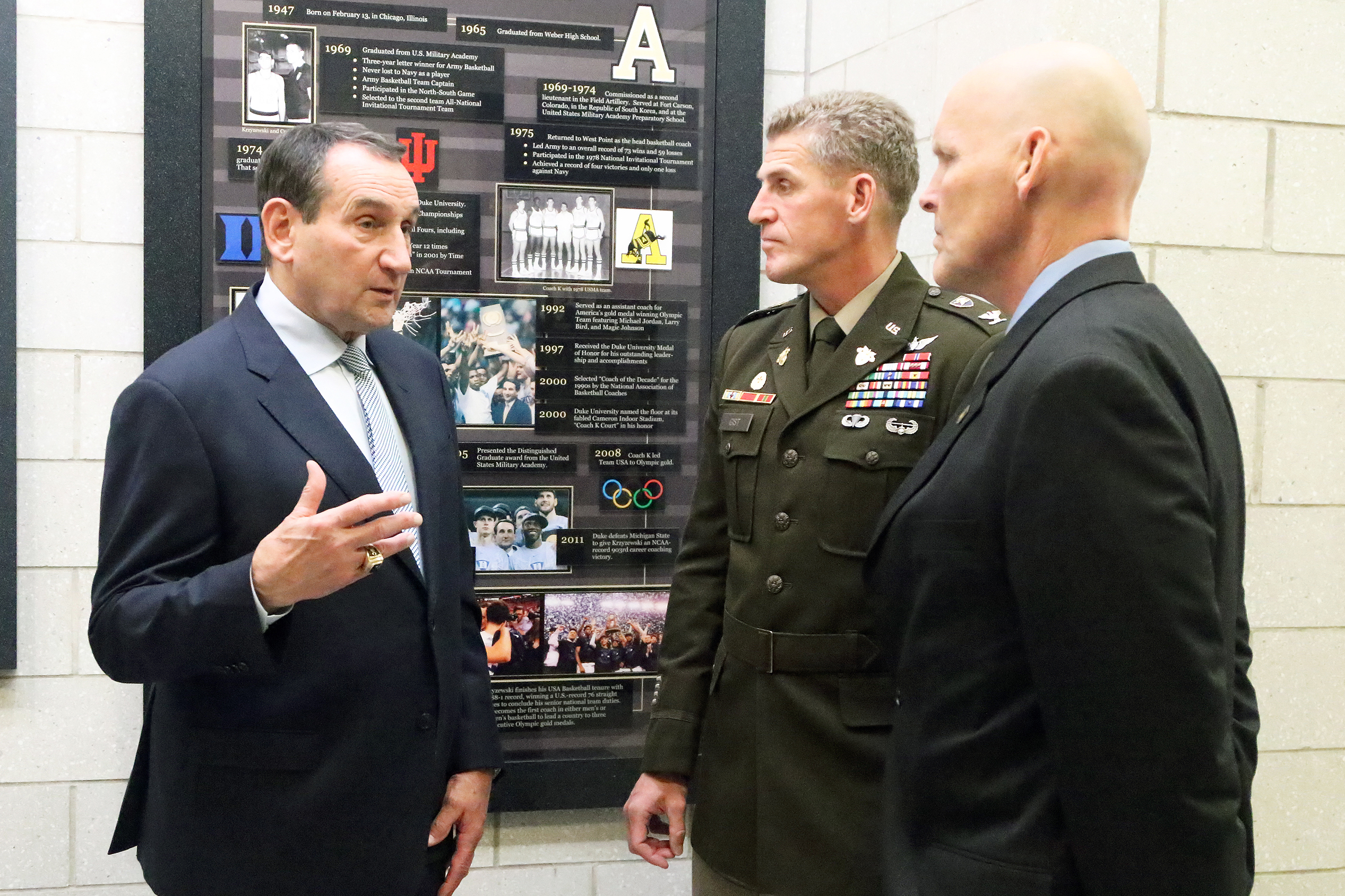 The Department of Physical Education hosted the 17th annual Mike Krzyzewski Teaching Character Through Sport Award May 4 at the Cadet Mess Hall. The award recognizes West Point cadet-athletes, coaches, officers in charge (OIC) and sport educators for their outstanding commitment to the development of noble character through athletic participation and leadership. During the ceremony, six winners and six runners-up from three categories of athletics – Company Athletics (CA), Competitive Club Athletics (CCA) a