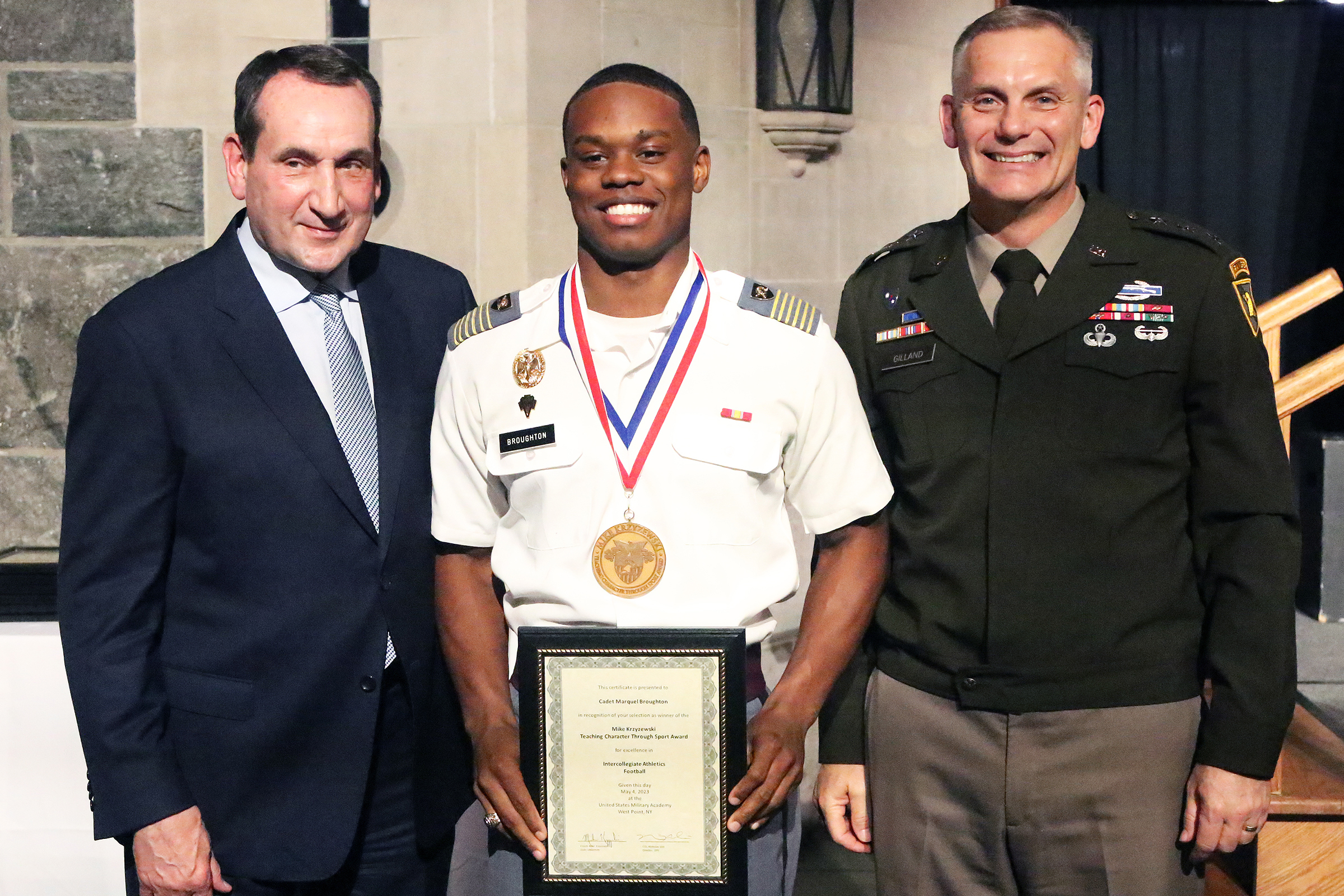 The Department of Physical Education hosted the 17th annual Mike Krzyzewski Teaching Character Through Sport Award May 4 at the Cadet Mess Hall. The award recognizes West Point cadet-athletes, coaches, officers in charge (OIC) and sport educators for their outstanding commitment to the development of noble character through athletic participation and leadership. During the ceremony, six winners and six runners-up from three categories of athletics – Company Athletics (CA), Competitive Club Athletics (CCA) a