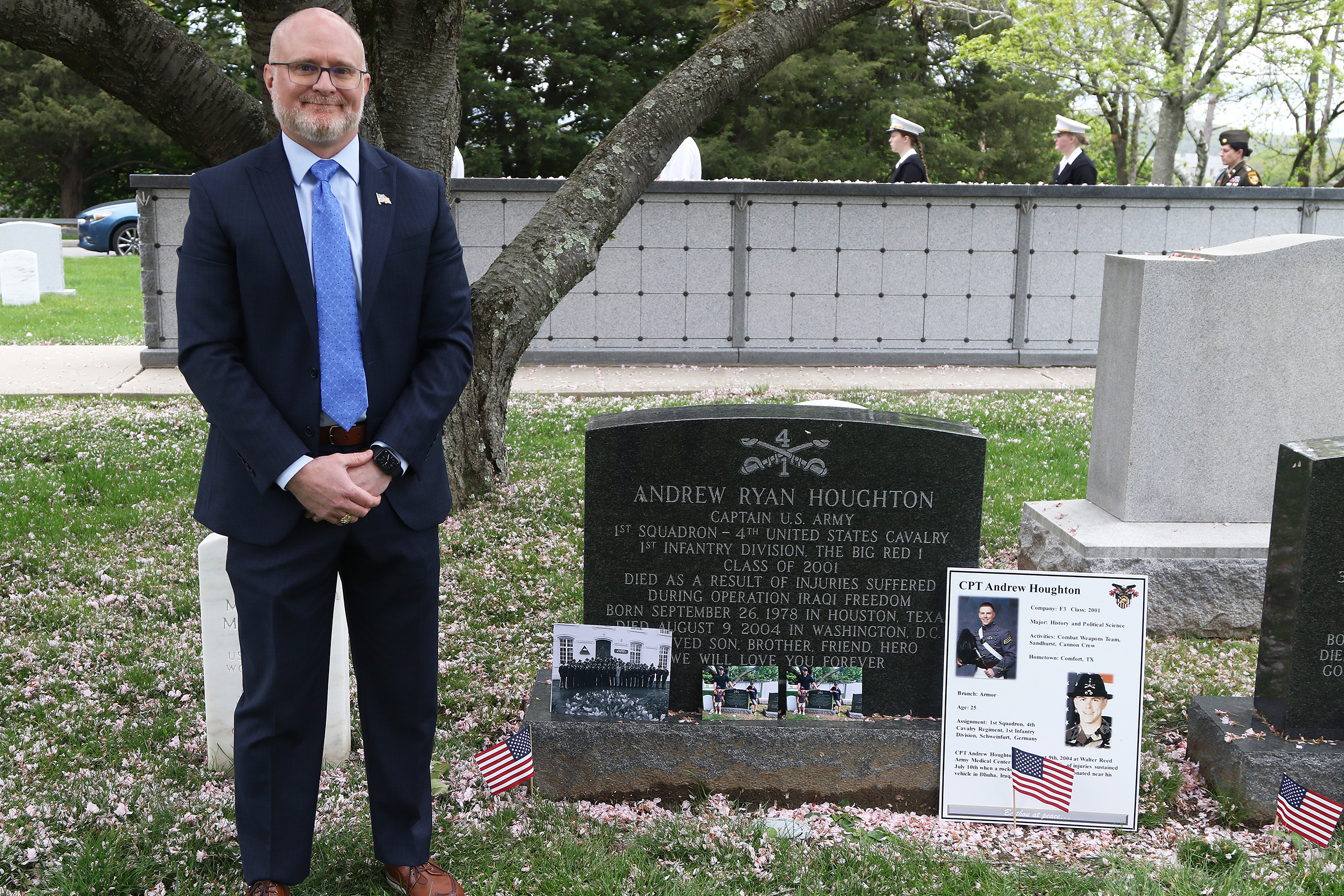 The Simon Center for the Professional Military Ethic hosted the “Inspiration to Serve” Cemetery Tour for the Class of 2025 Cadets on May 4 at the West Point Cemetery. The purpose of the annual tour is three-fold: to remember and honor fallen USMA graduates, to inspire cadets and strengthen their identities as members of the Long Gray Line, and to catalyze cadets’ reflection on their willingness to freely affirm their commitment to serve in the profession of arms, which the second-class cadets accomplish eac