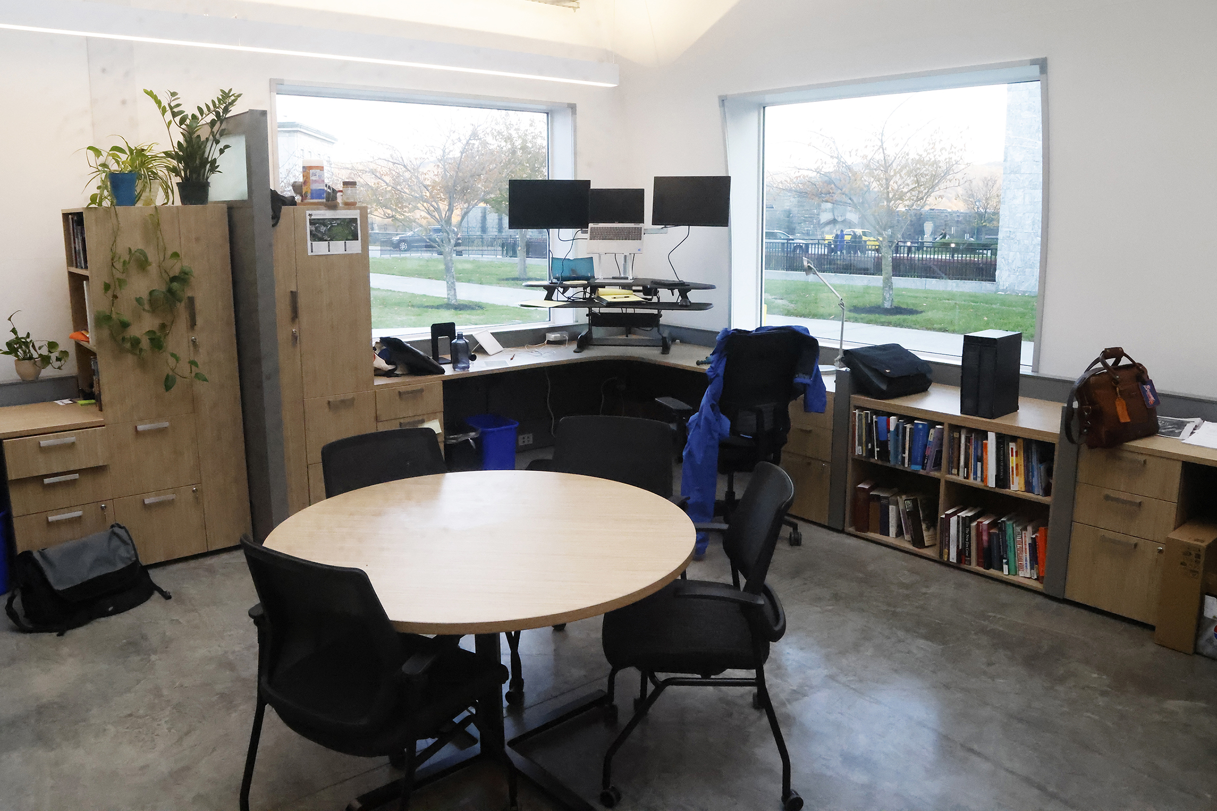 The Department of English and Philosophy (DEP) celebrated its move into 612B, or what is frequently referred to as the General Instruction Building (GIB), with a community open house Nov. 9 at the U.S. Military Academy. The exuberant and festive environment offered art, poetry, live music and food trucks for the children and adult open house attendees.  (Photo by Eric S. Bartelt/PV)