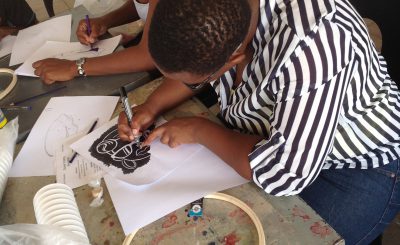 Peter with workshop participants and Thapong Visual Arts Centre Director