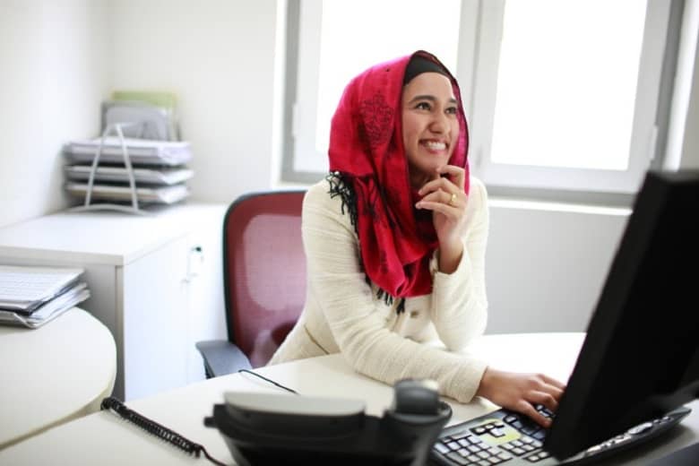 how-to-become-a-social-and-community-service-manager