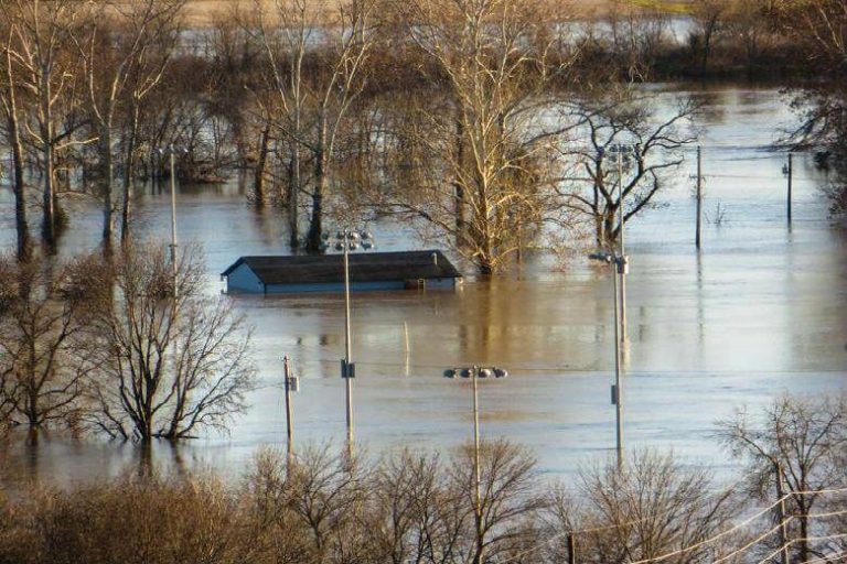 crisis-intervention-counselor-helping-disaster-survivors-bradley
