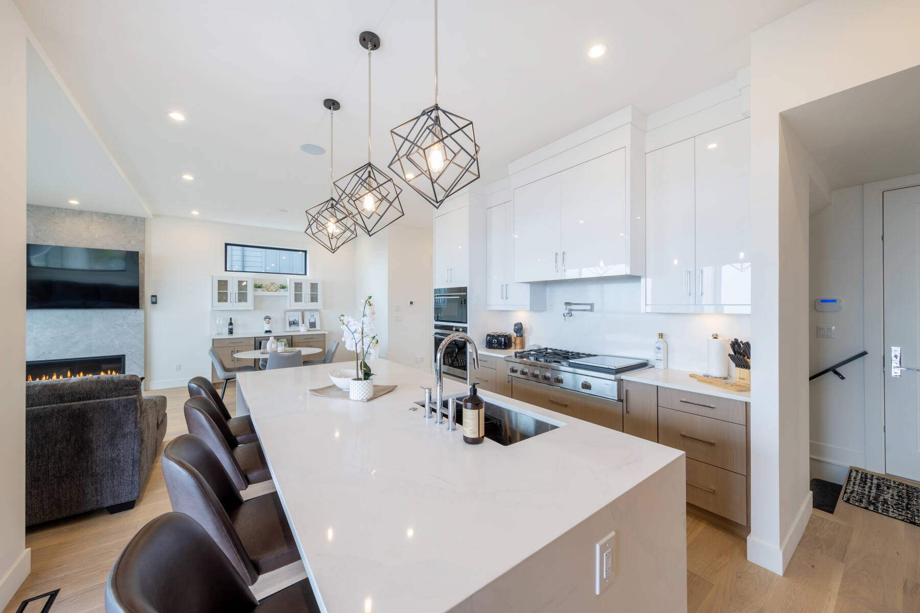 Bear Mountain Luxury Four-Bedroom House