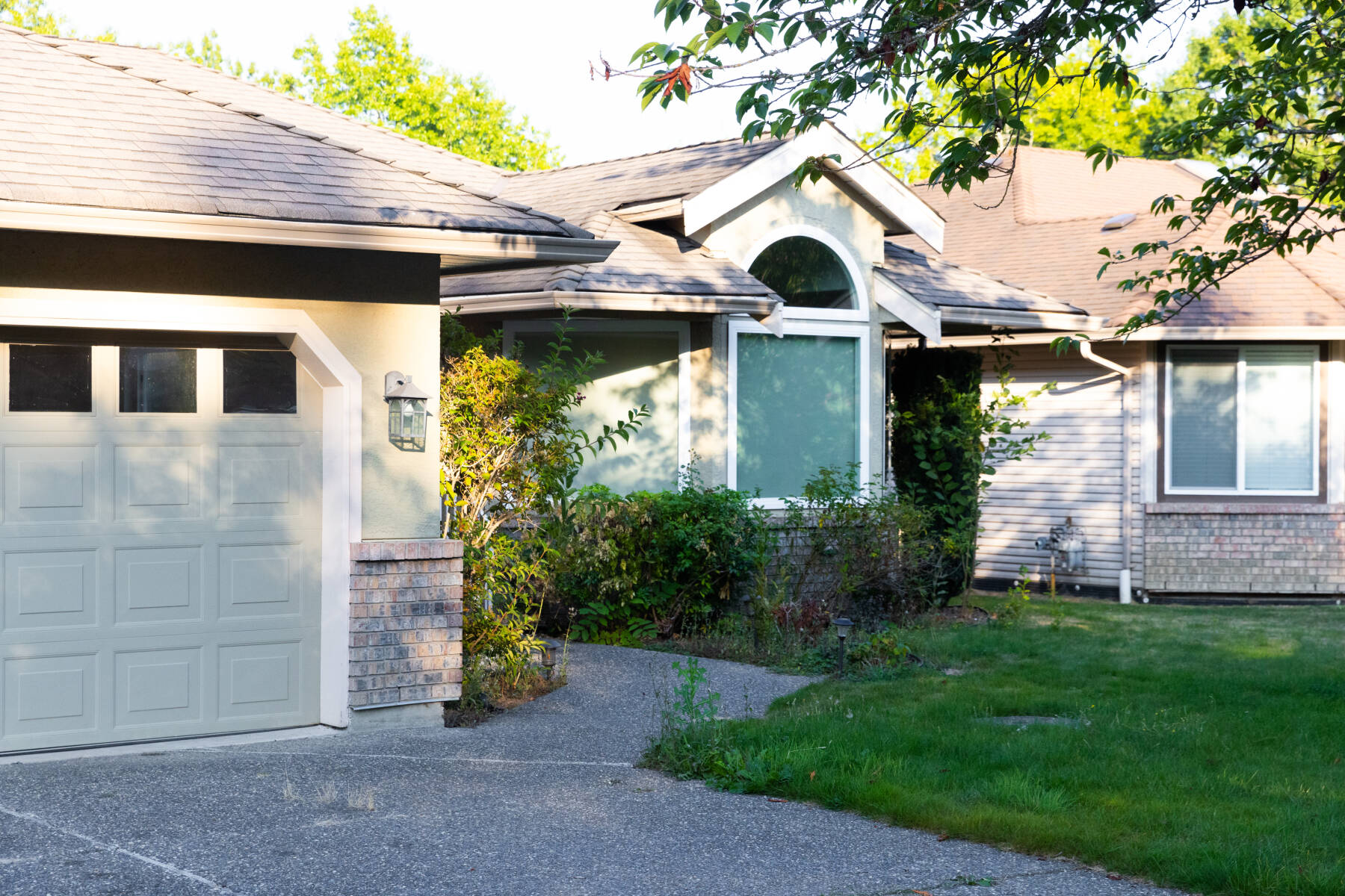 The Langley Courtyard Home | 2BR, 2BA for 6 Guests