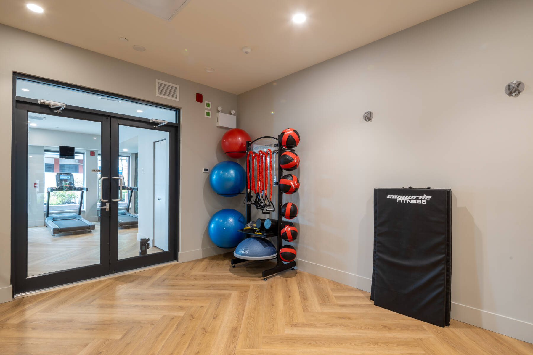 Surrey’s Urban Campus Oasis – Walk to SFU/KPU