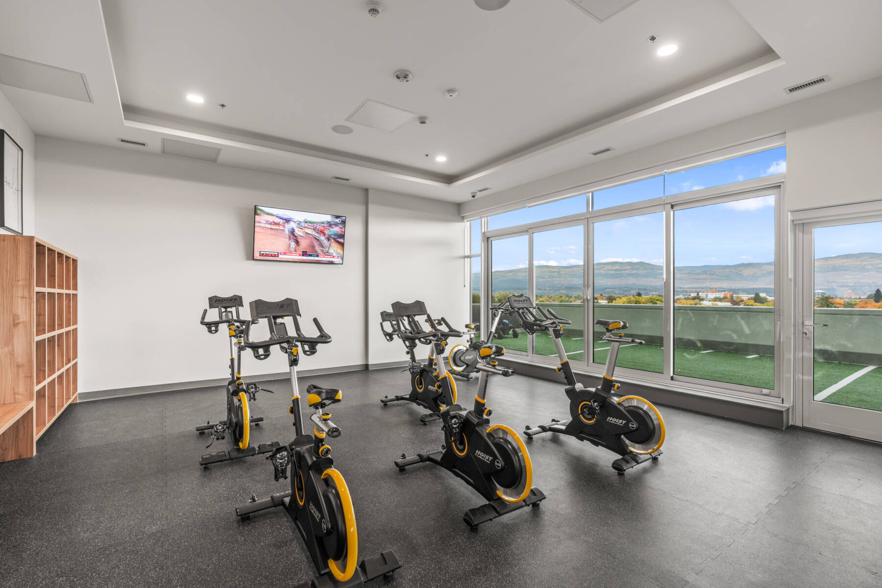 New Modern Lakefront Condo with stunning Water View