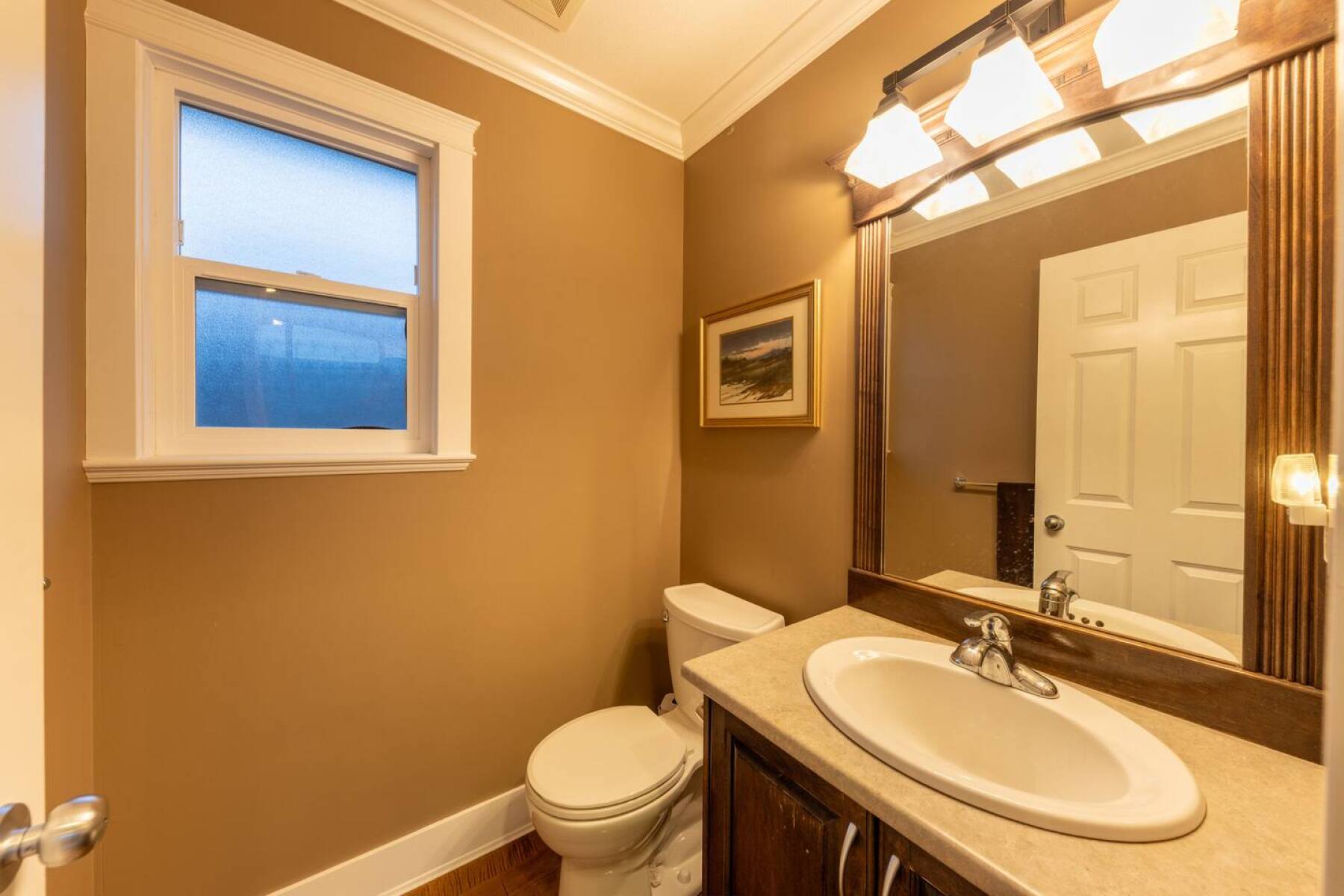 White Rock Beach House walking distance to beach