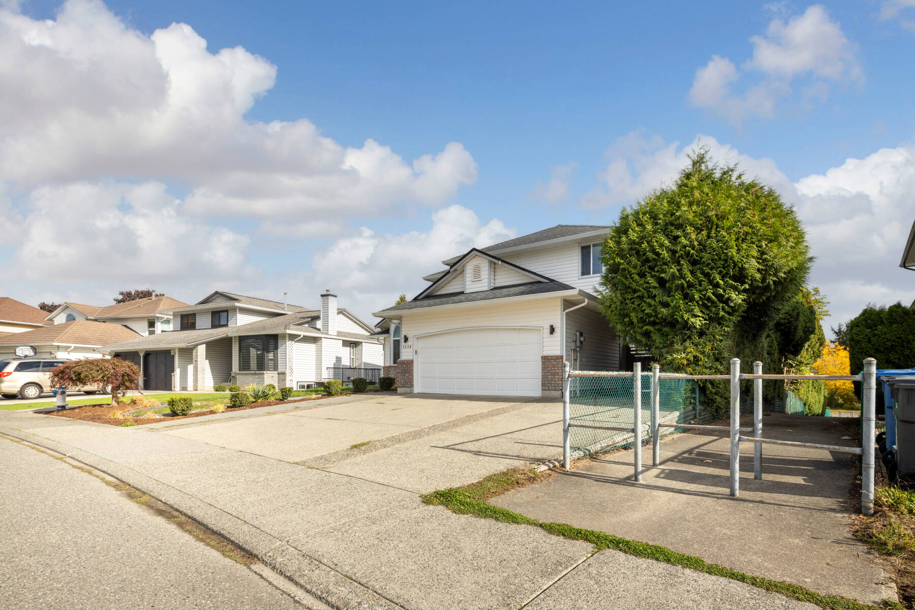 Spacious Home Close to Airport