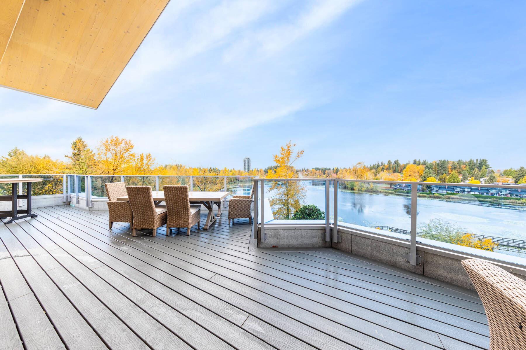 Brand New Luxury Mill Lake Penthouse