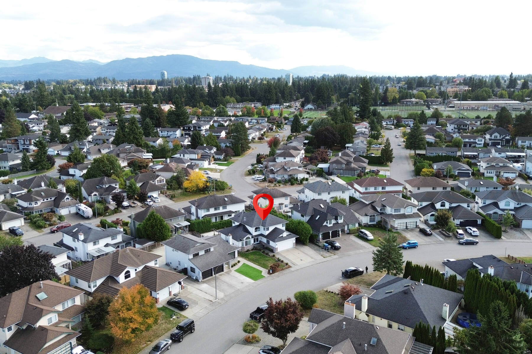 Spacious Home Close to Airport