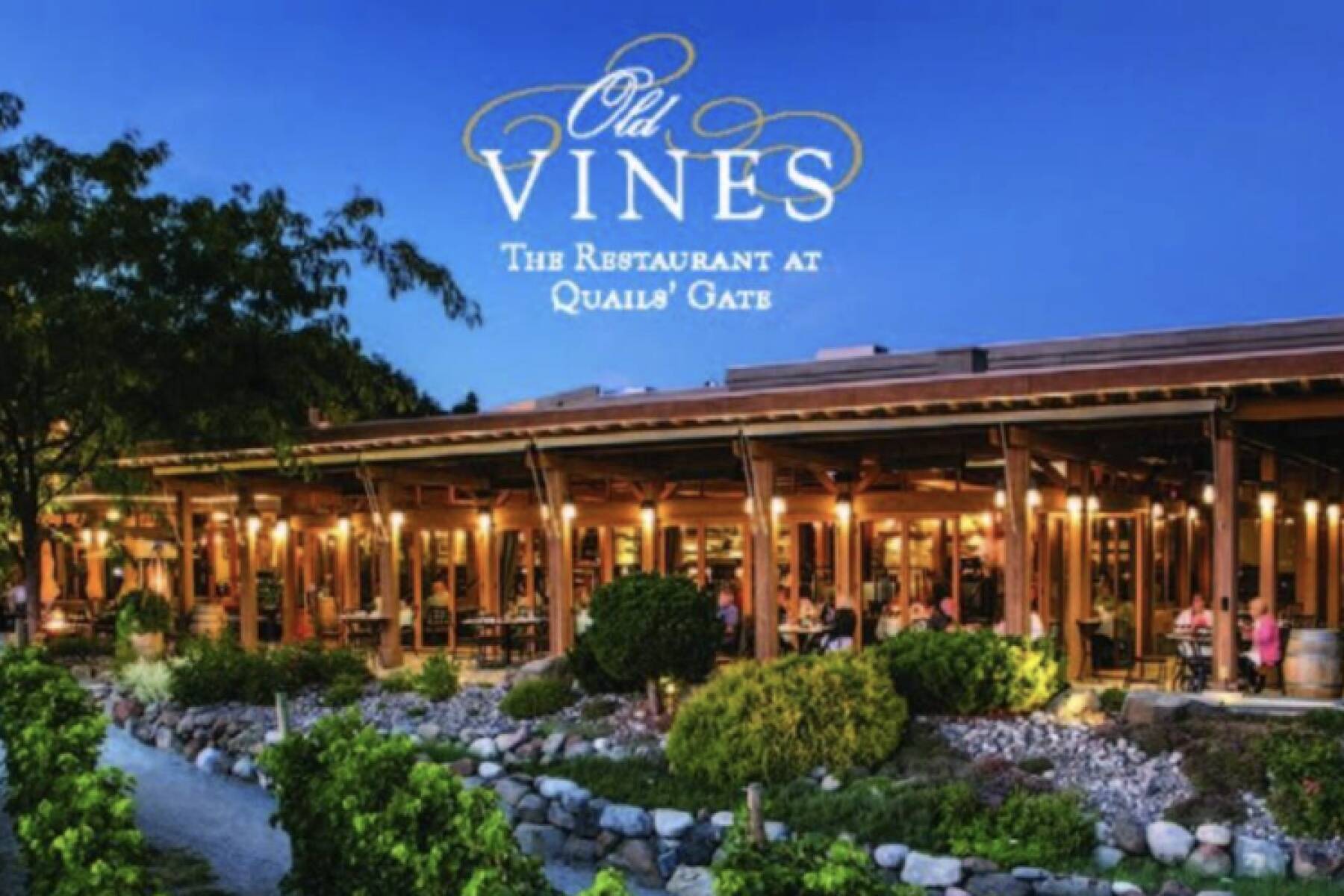 Brand New Luxury 3 Level Lake View House + Hot Tub