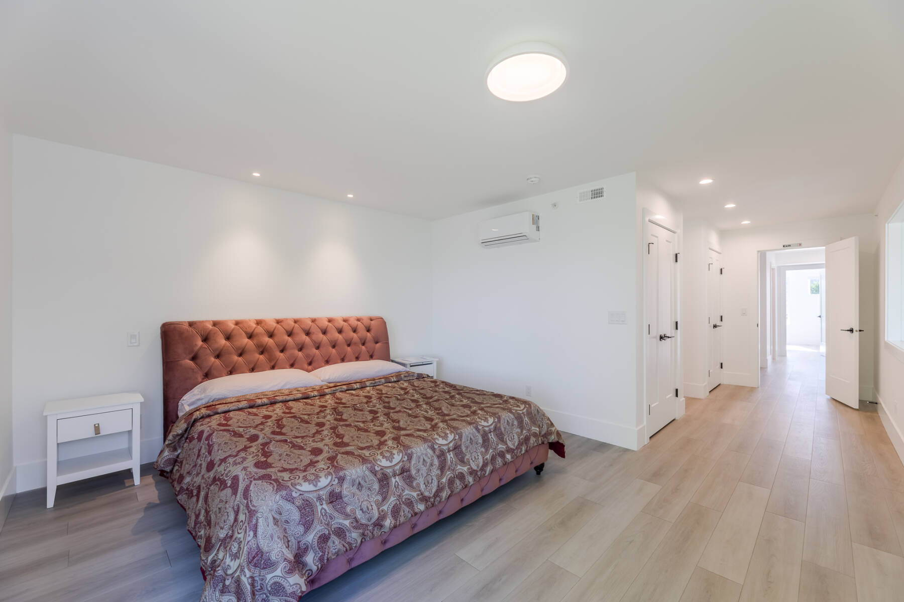 Summerland Beachfront Luxury | Pool Hot Tub & Gym