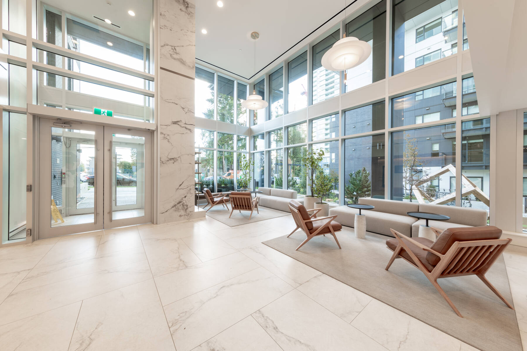 Relaxing Riverside 2BR Near Shops & Parks