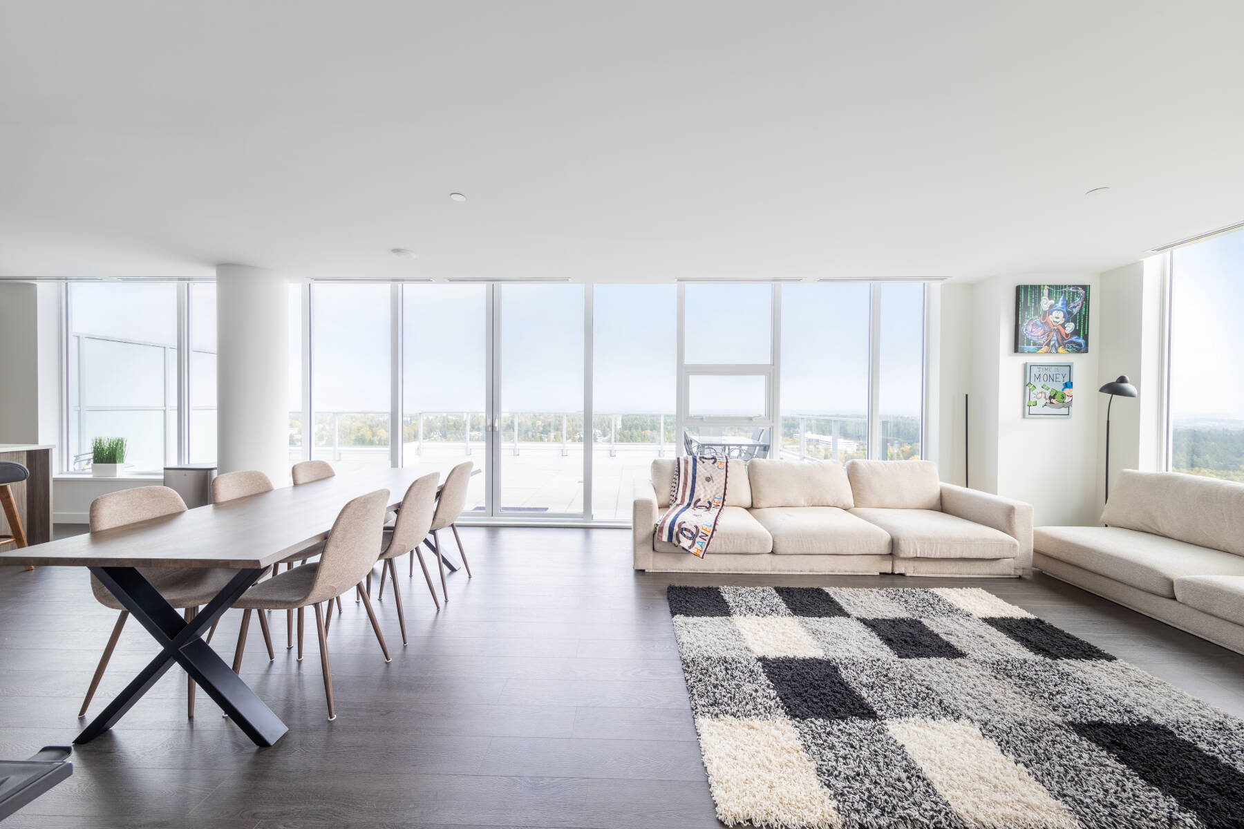 Modern Penthouse 3 Bedroom | Pool Hot Tub Gym