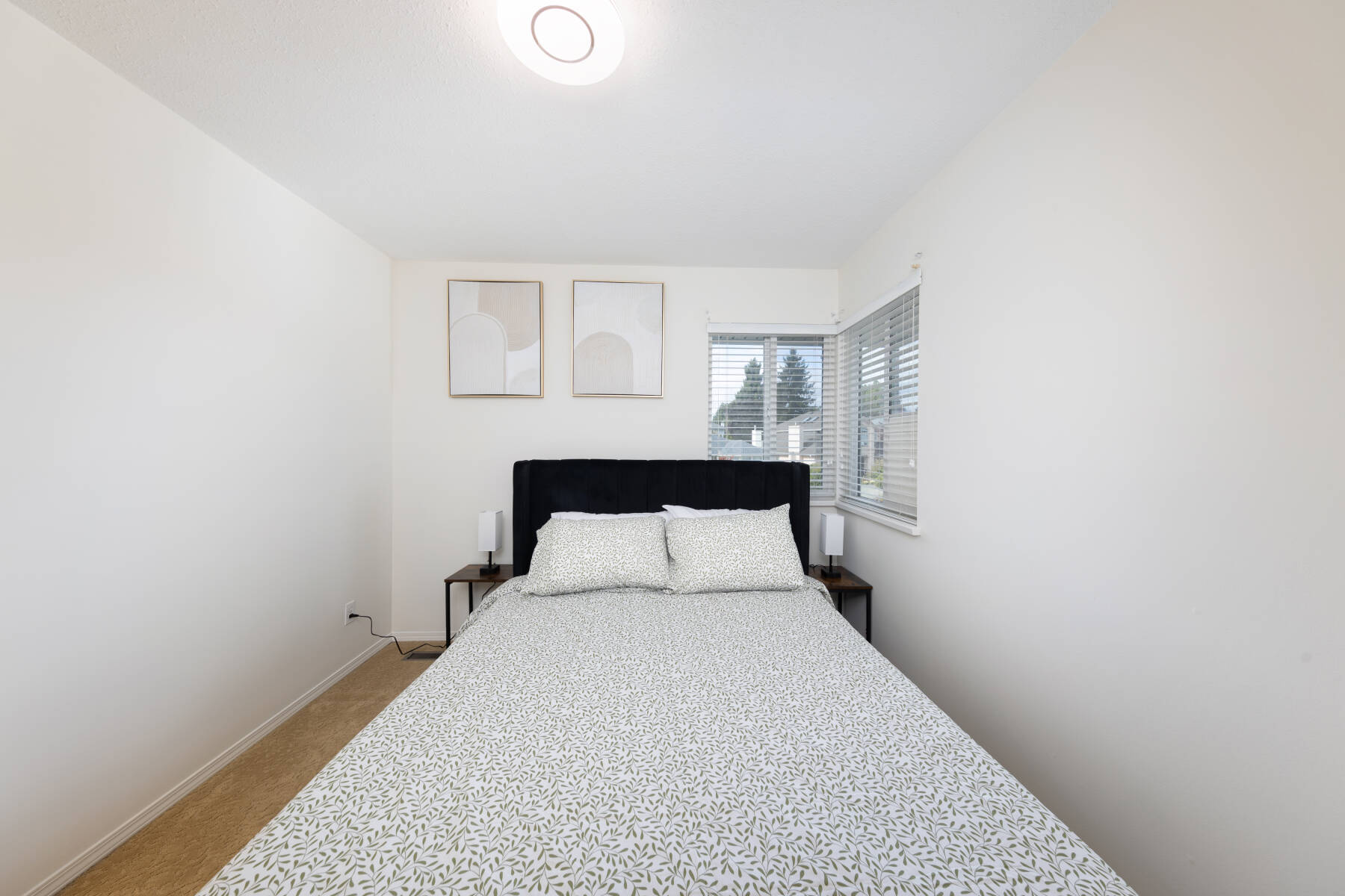 Spacious Home Close to Airport