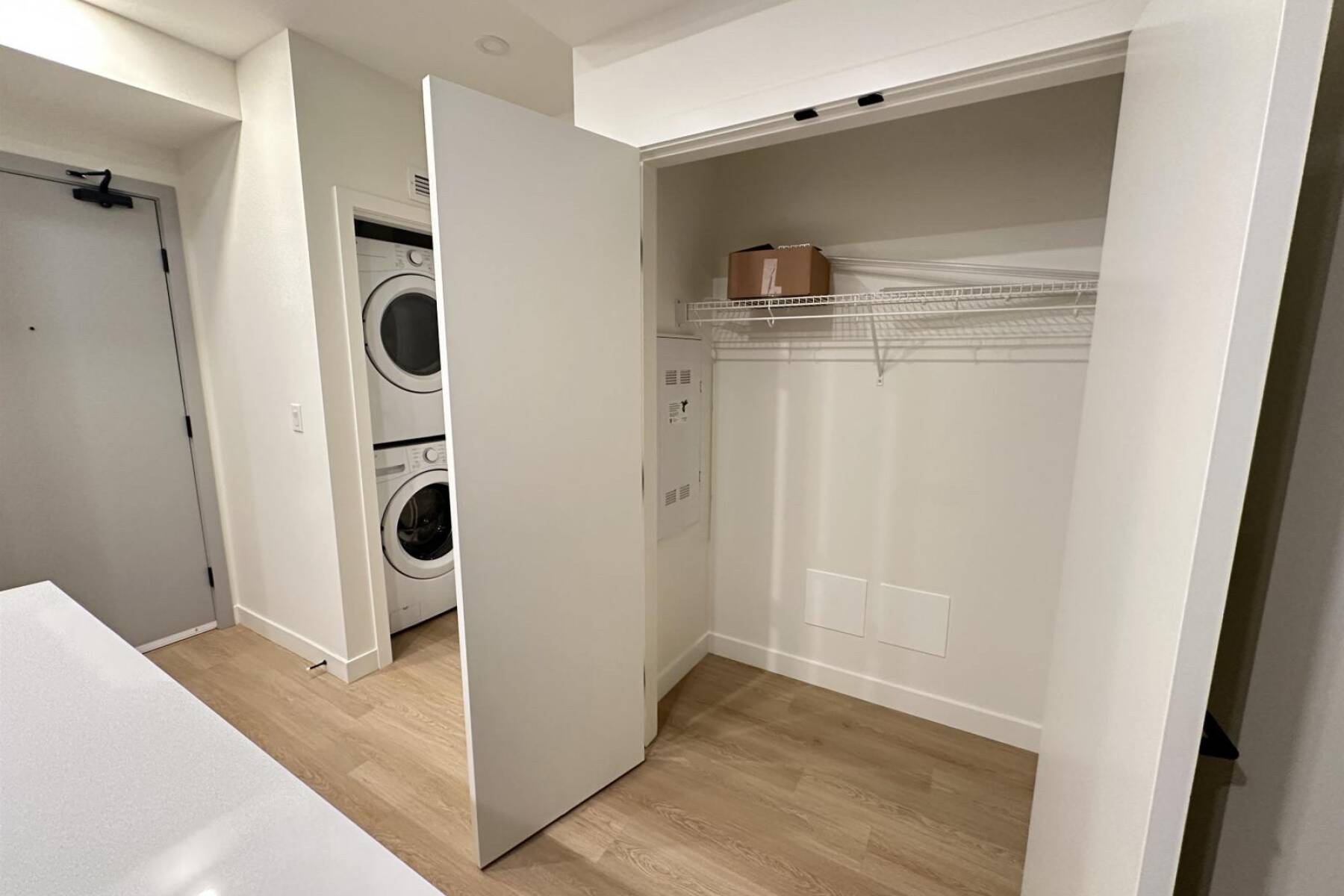 The Langley Smug Perch