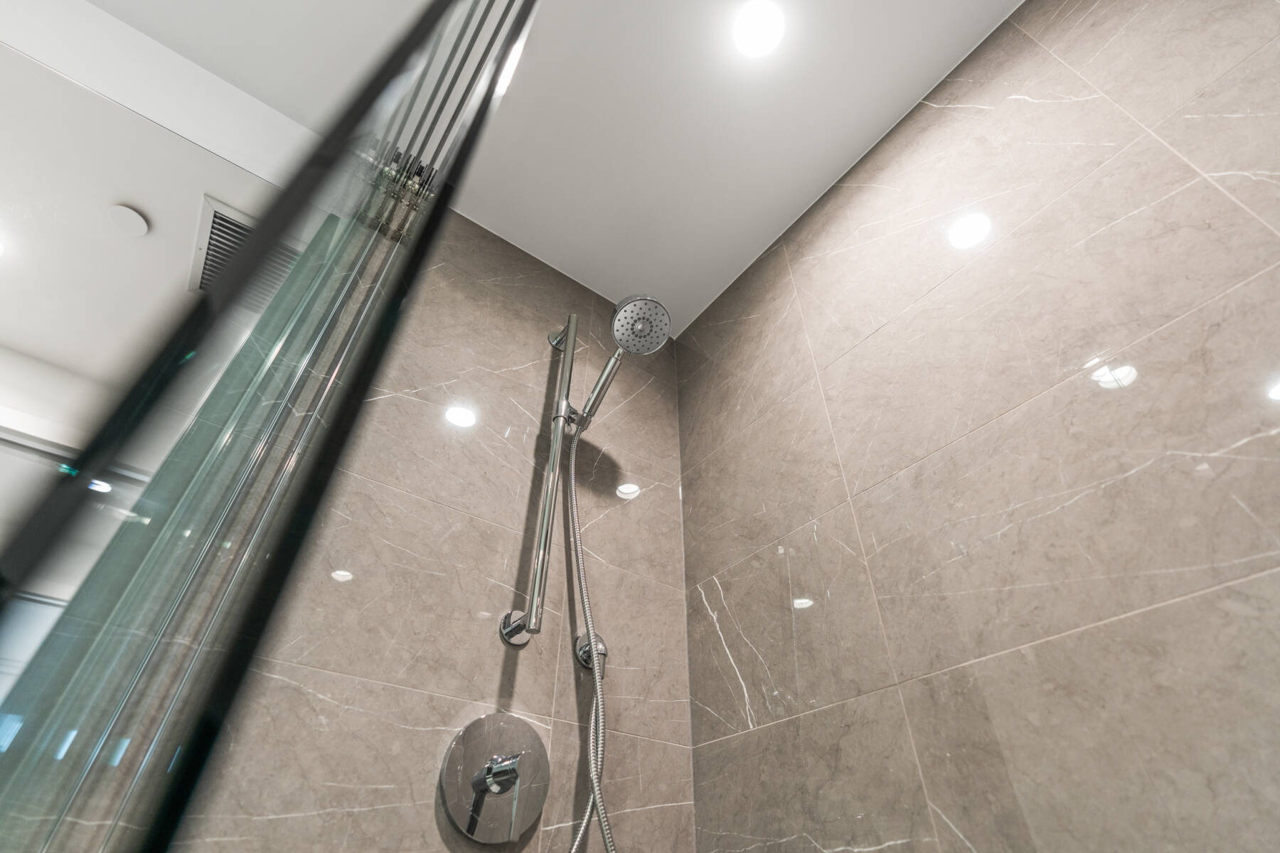 New Modern Lakefront Condo with stunning Water View