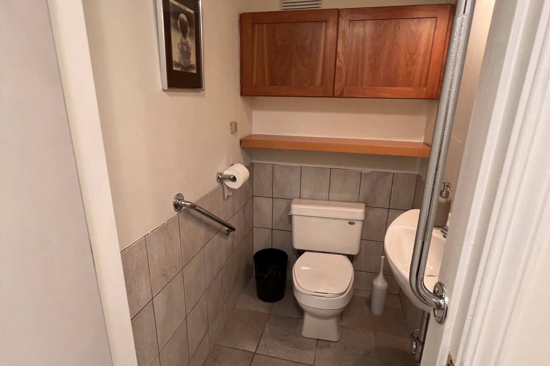 5-Bedroom North Van Home with Pool/Hot Tub, Beautiful Views