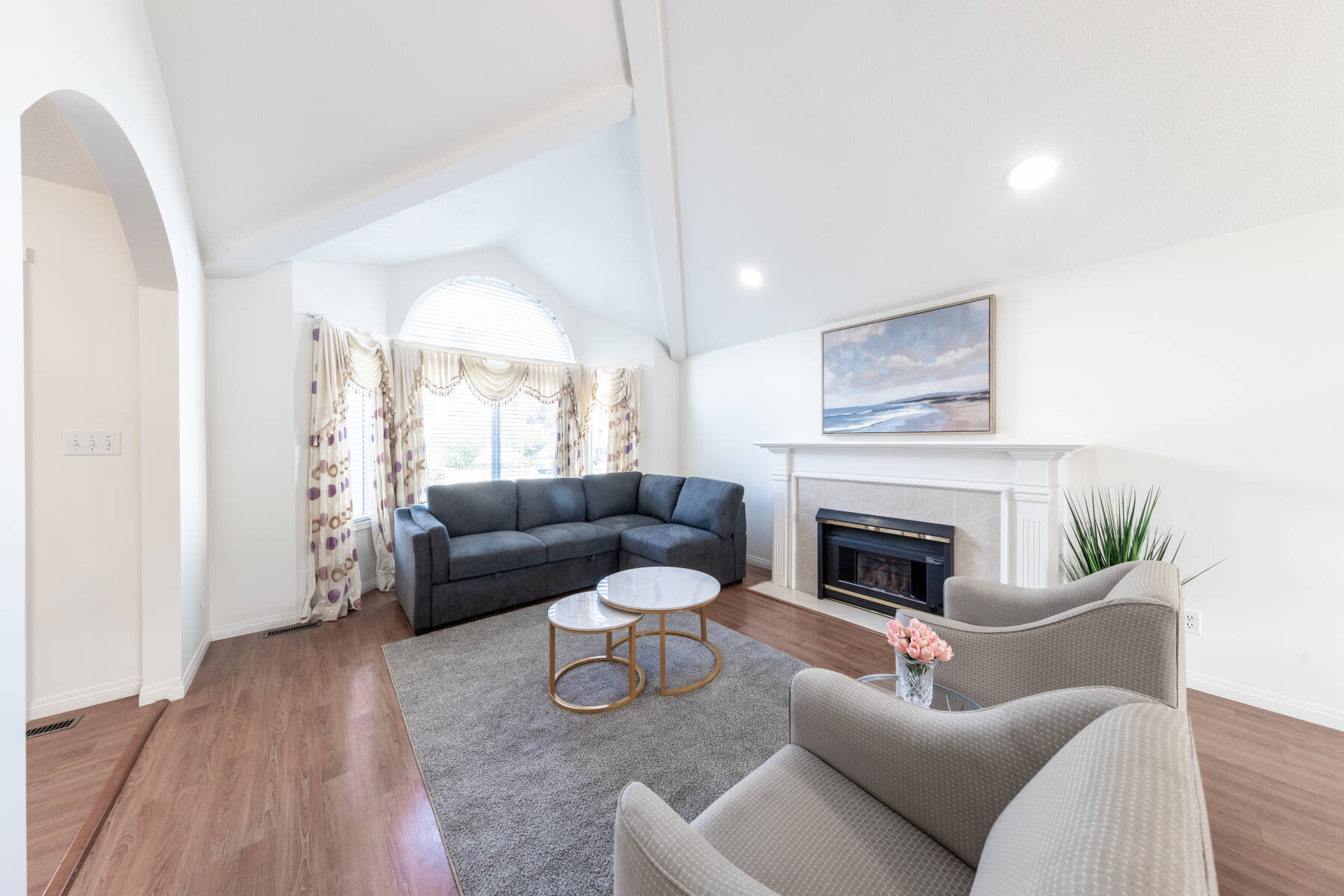 Spacious Home Close to Airport