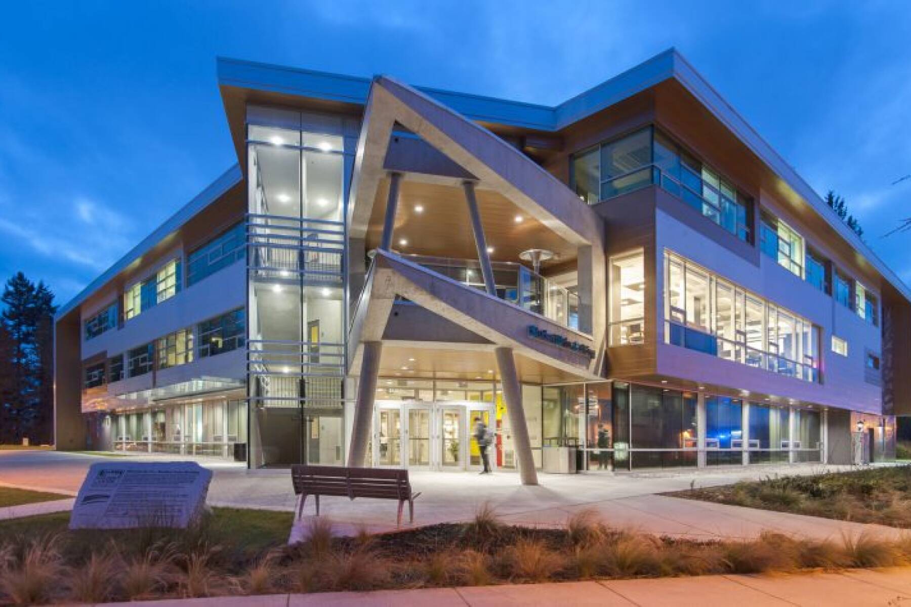 Brand New Luxury Mill Lake Penthouse