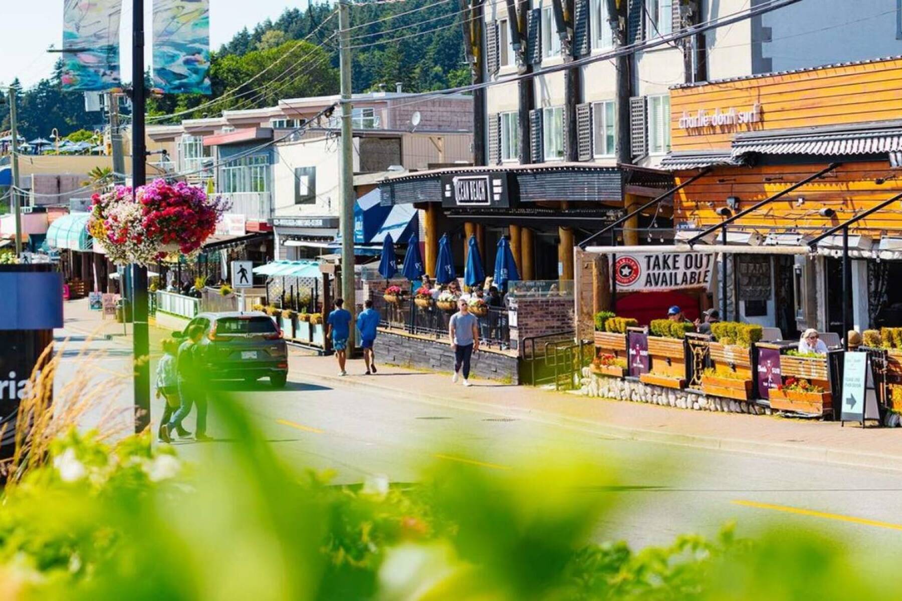 White Rock Beach House walking distance to beach