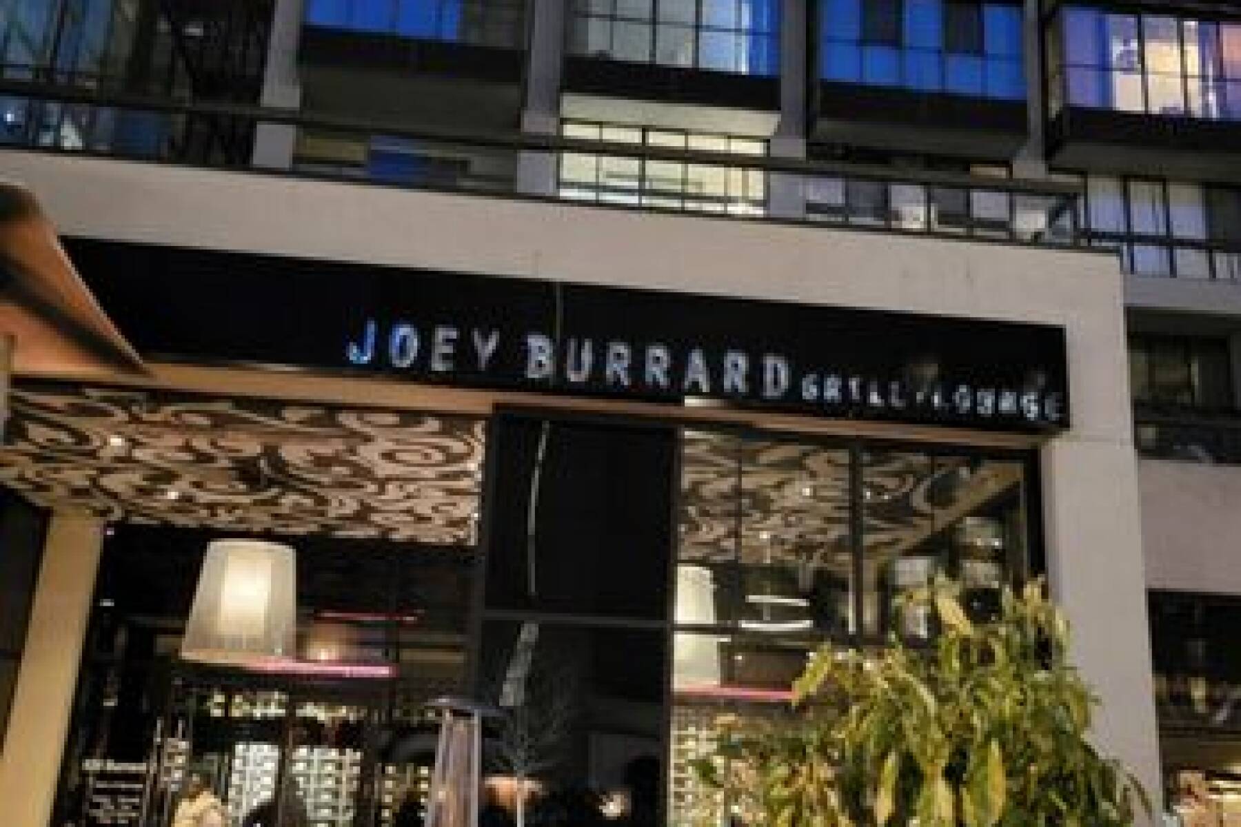 Luxury 1BR in Iconic Butterfly Tower Downtown Vancouver View