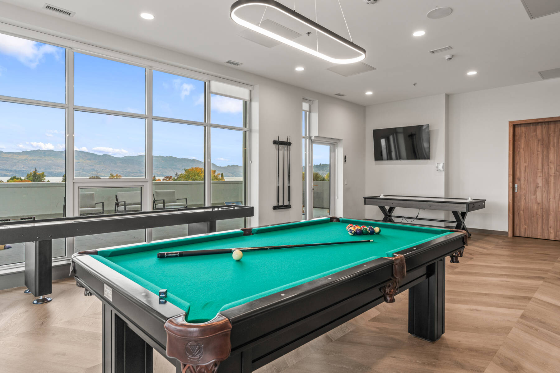 New Modern Lakefront Condo with stunning Water View