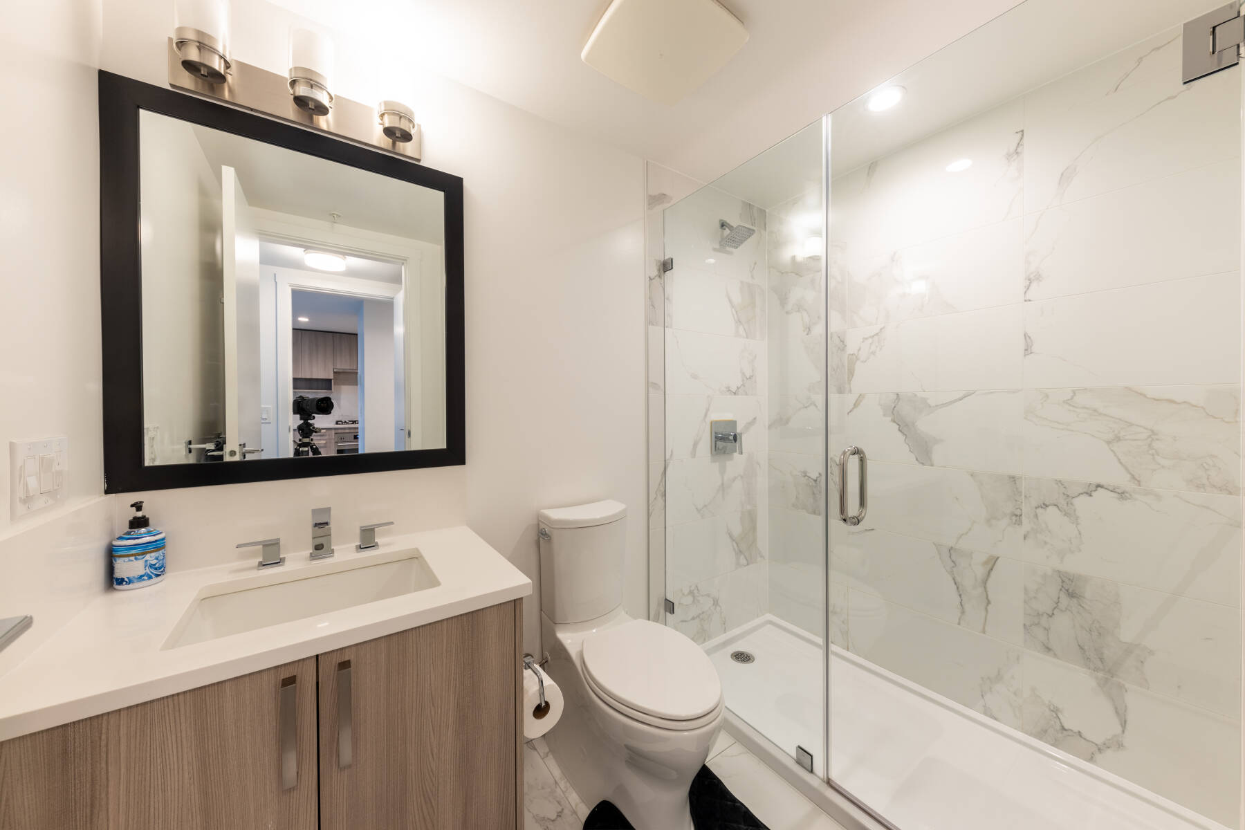 Brand New Luxury Skyline 2 Bedroom Condo 19 Floor