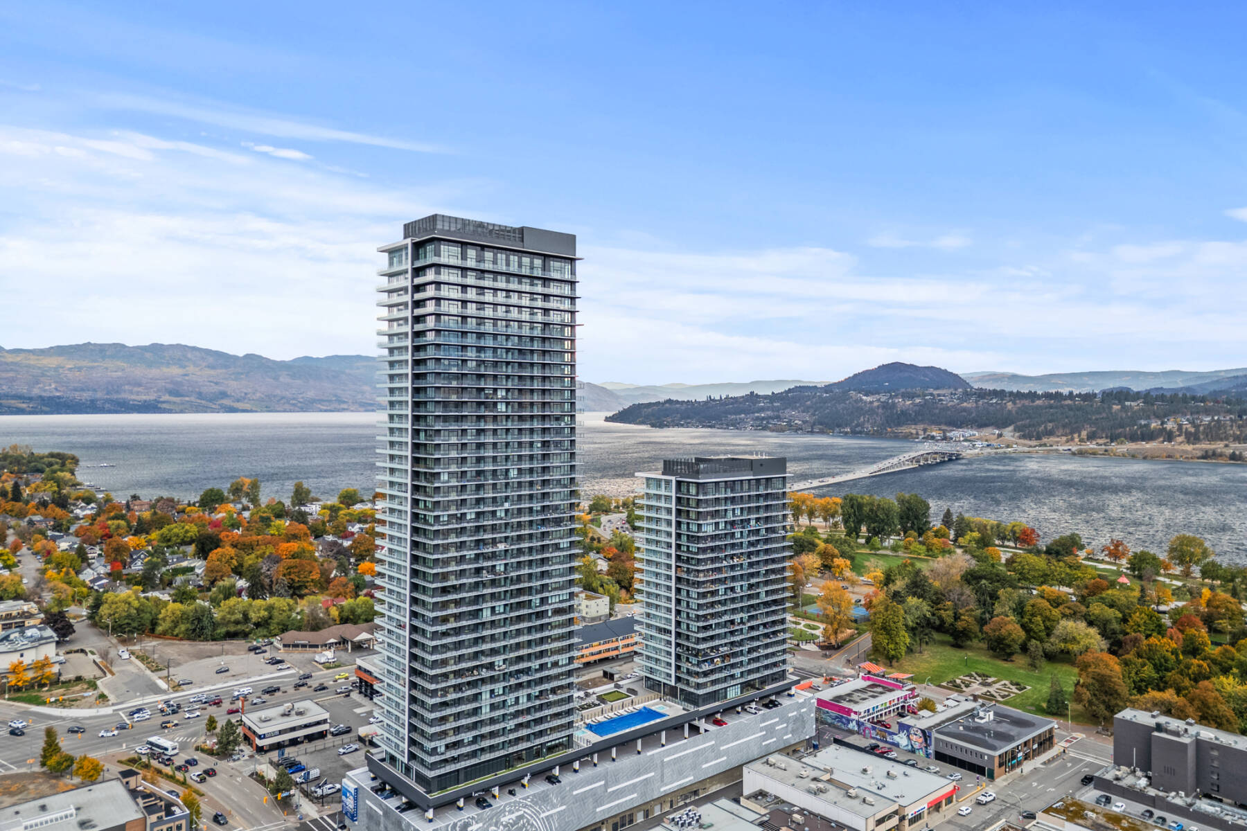 New Modern Lakefront Condo with stunning Water View