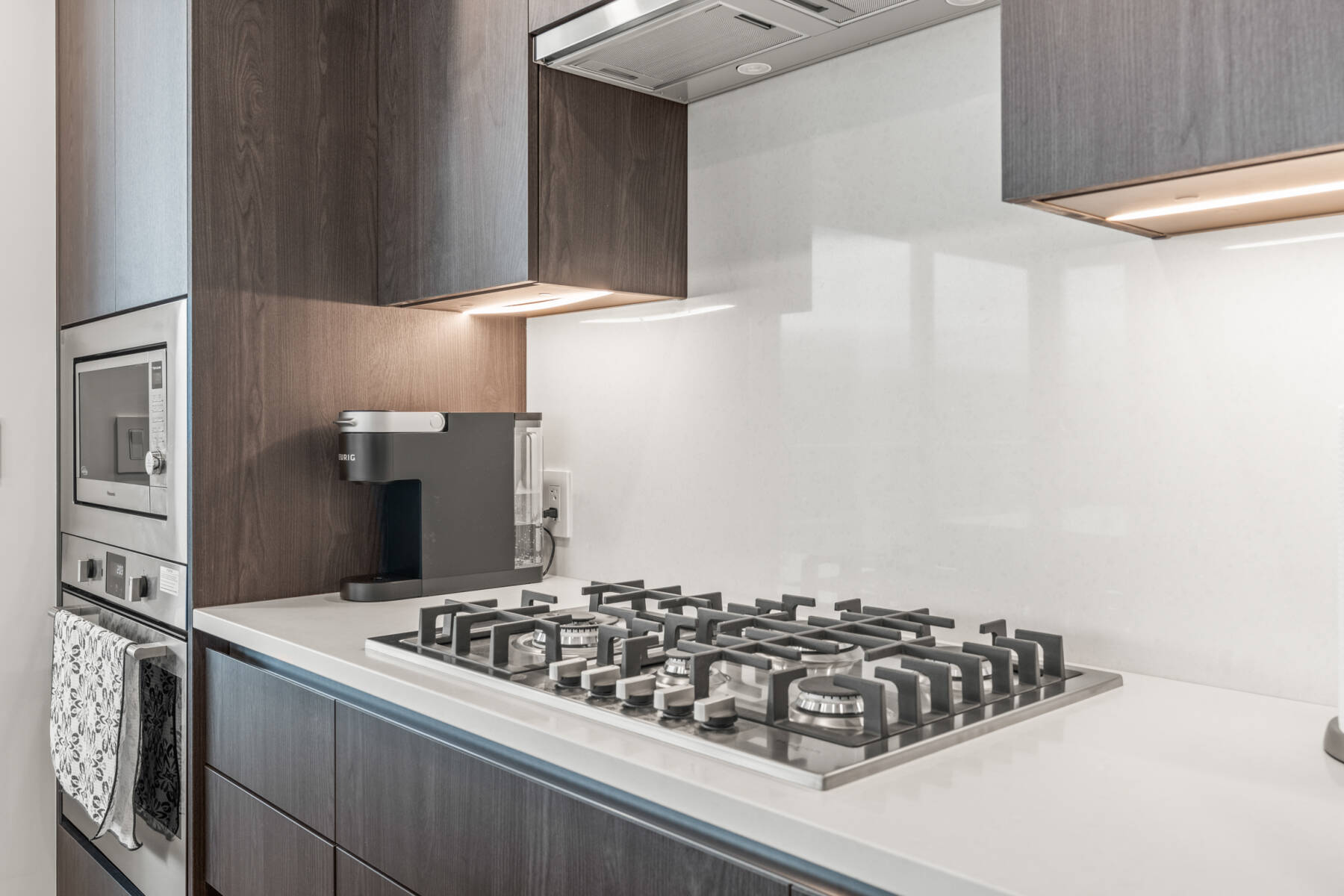 New Modern Lakefront Condo with stunning Water View