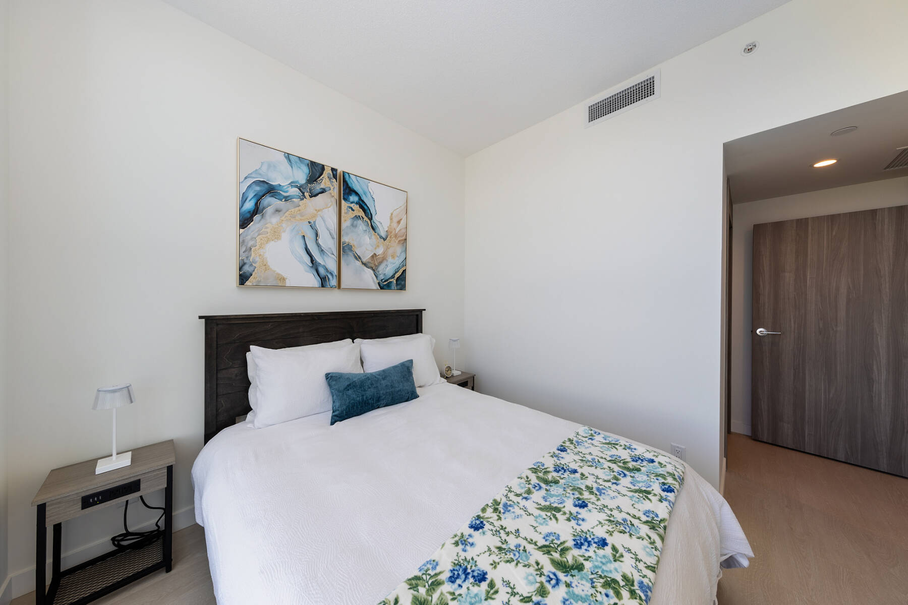 Luxury Penthouse 3 Bedroom | Pool Hot Tub Gym