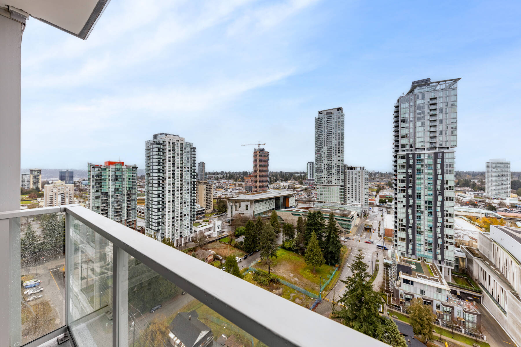 Brand New Luxury Skyline 2 Bedroom Condo 19 Floor