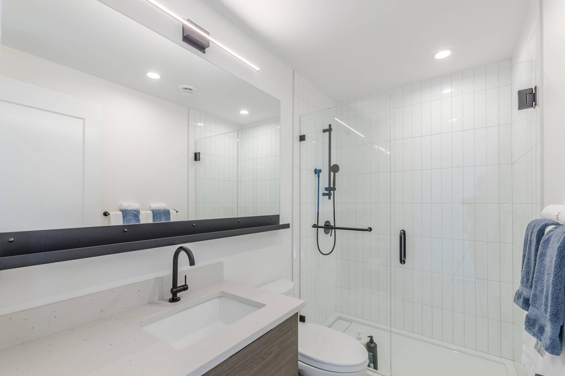 Summerland Beachfront Luxury | Pool Hot Tub & Gym