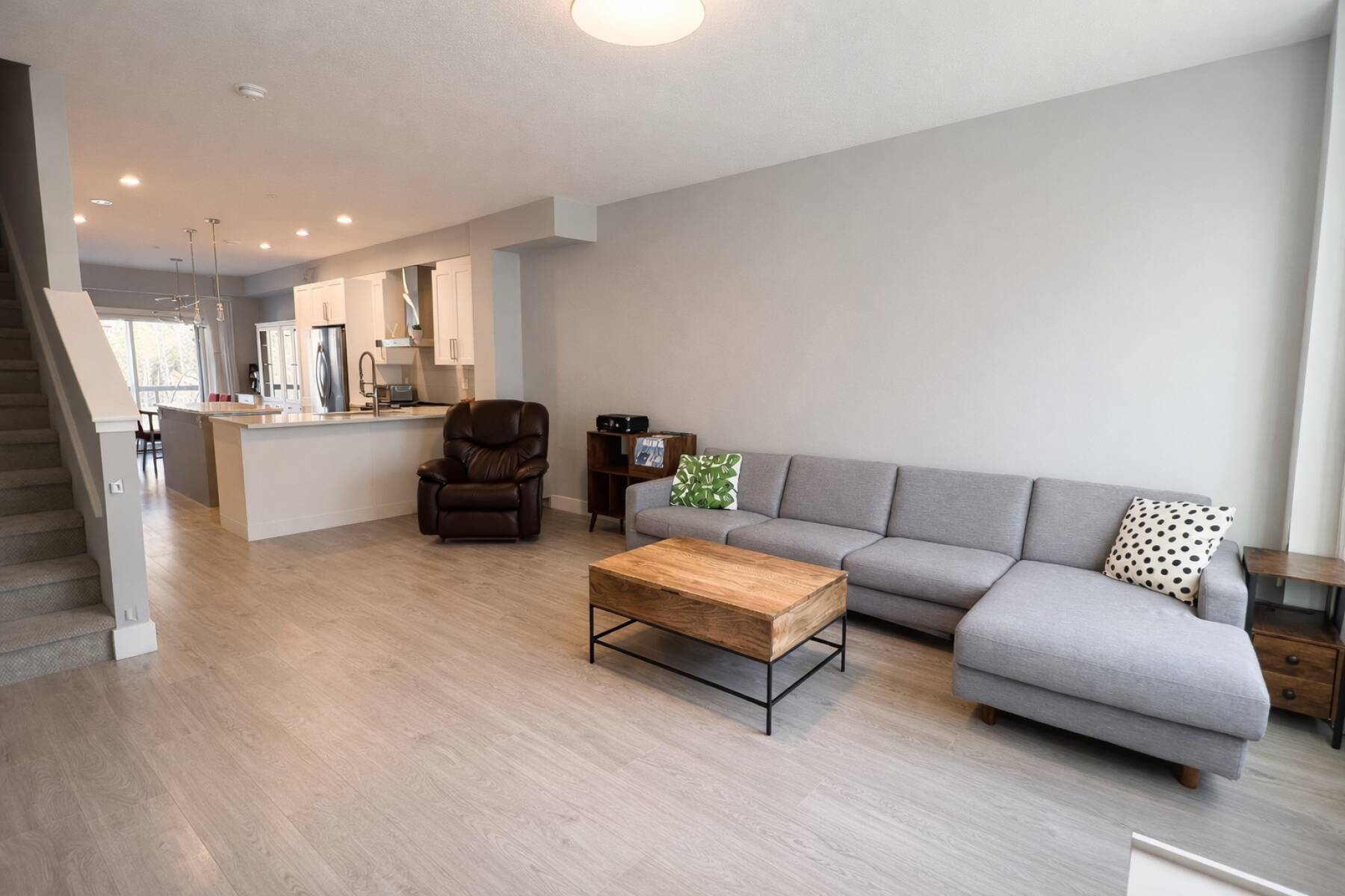 Friendly Forrest Home in Yorkson Willoughby Langley