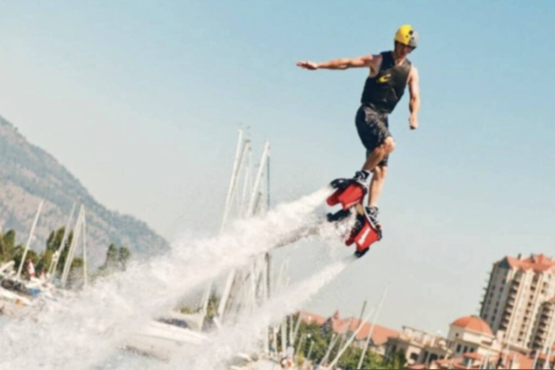 Brand New Luxury 3 Level Lake View House + Hot Tub