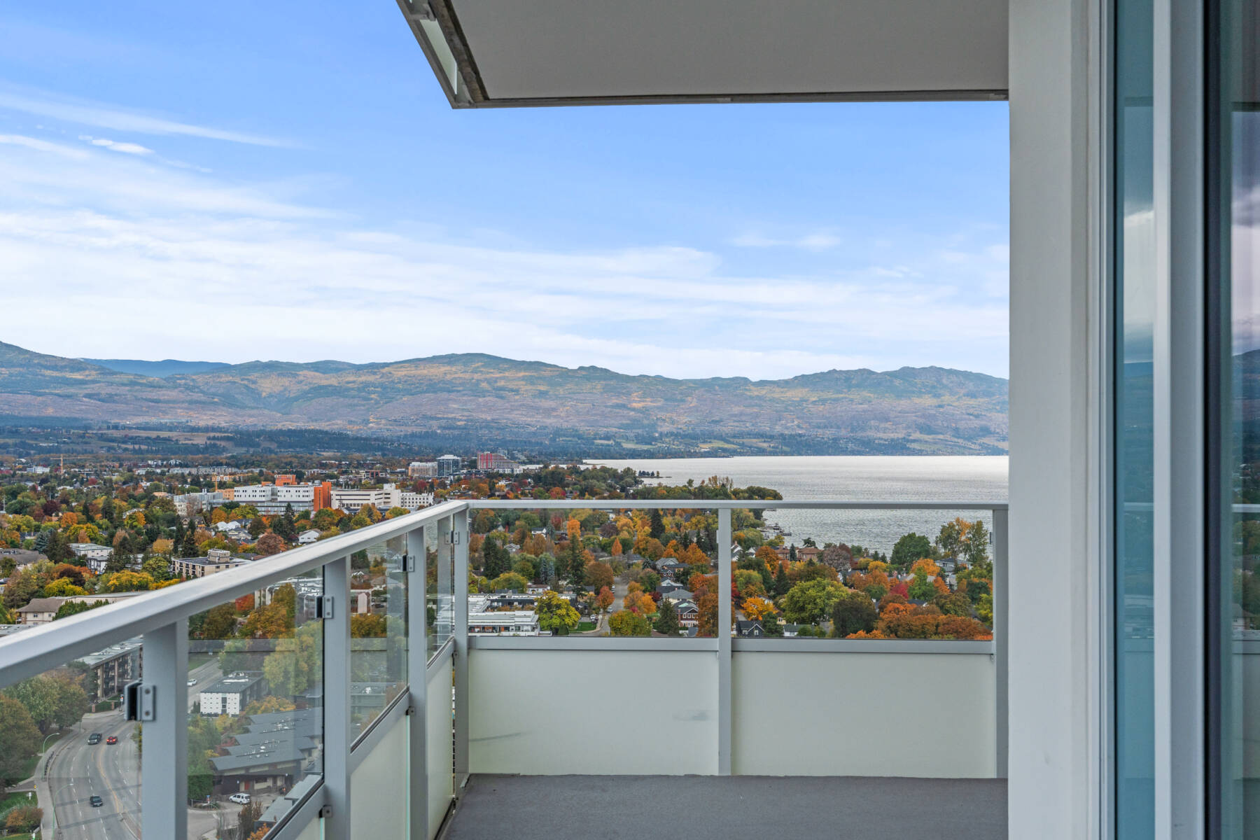 New Modern Lakefront Condo with stunning Water View