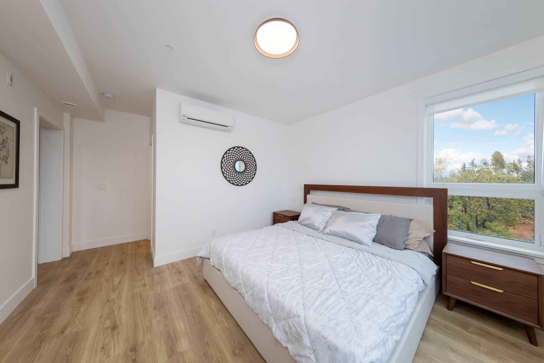 Brand New Luxury Mill Lake Penthouse