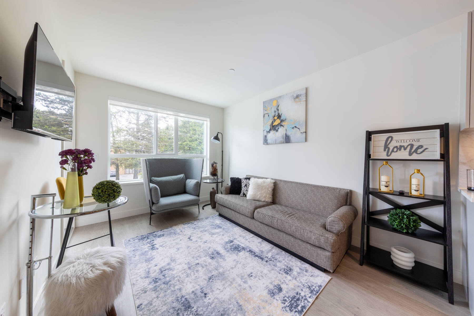 Surrey’s Urban Campus Oasis – Walk to SFU/KPU