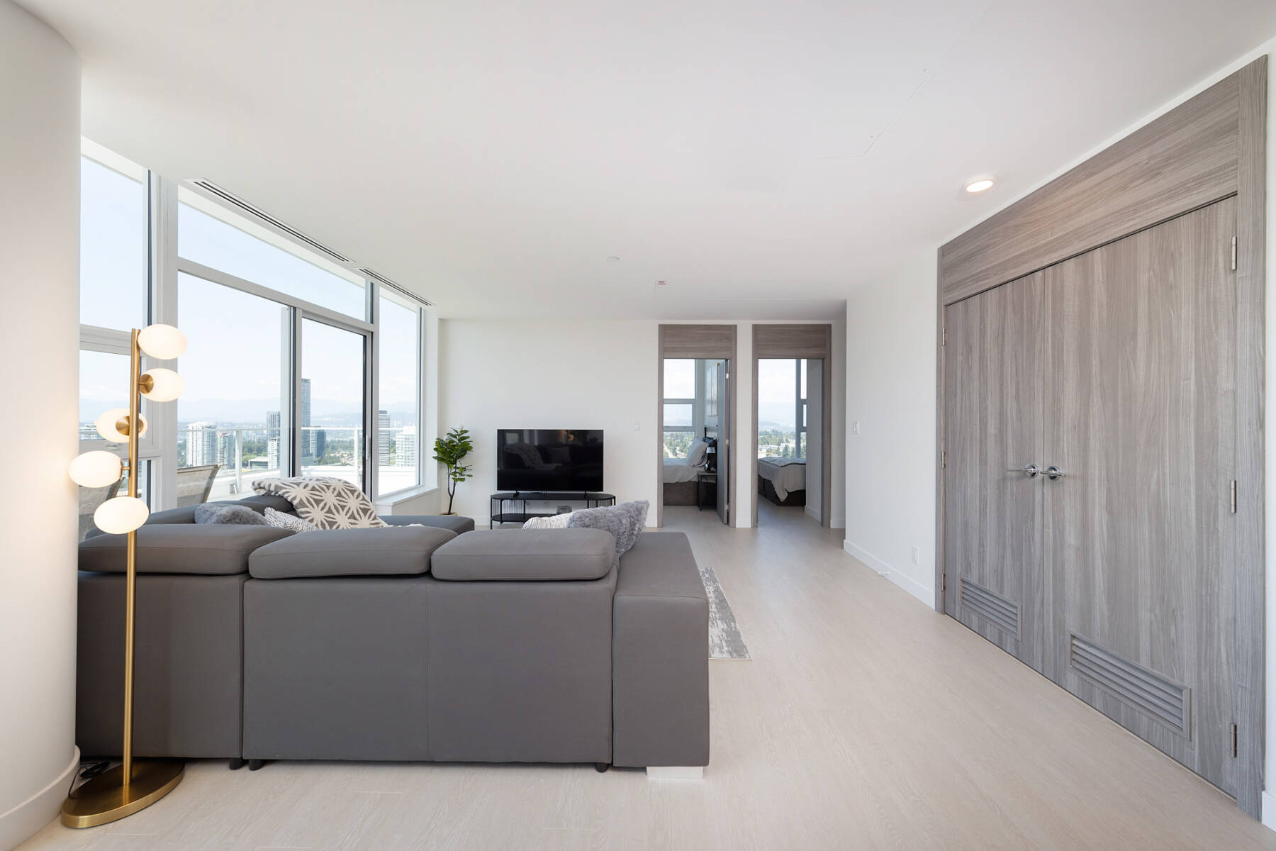 Luxury Penthouse 3 Bedroom | Pool Hot Tub Gym