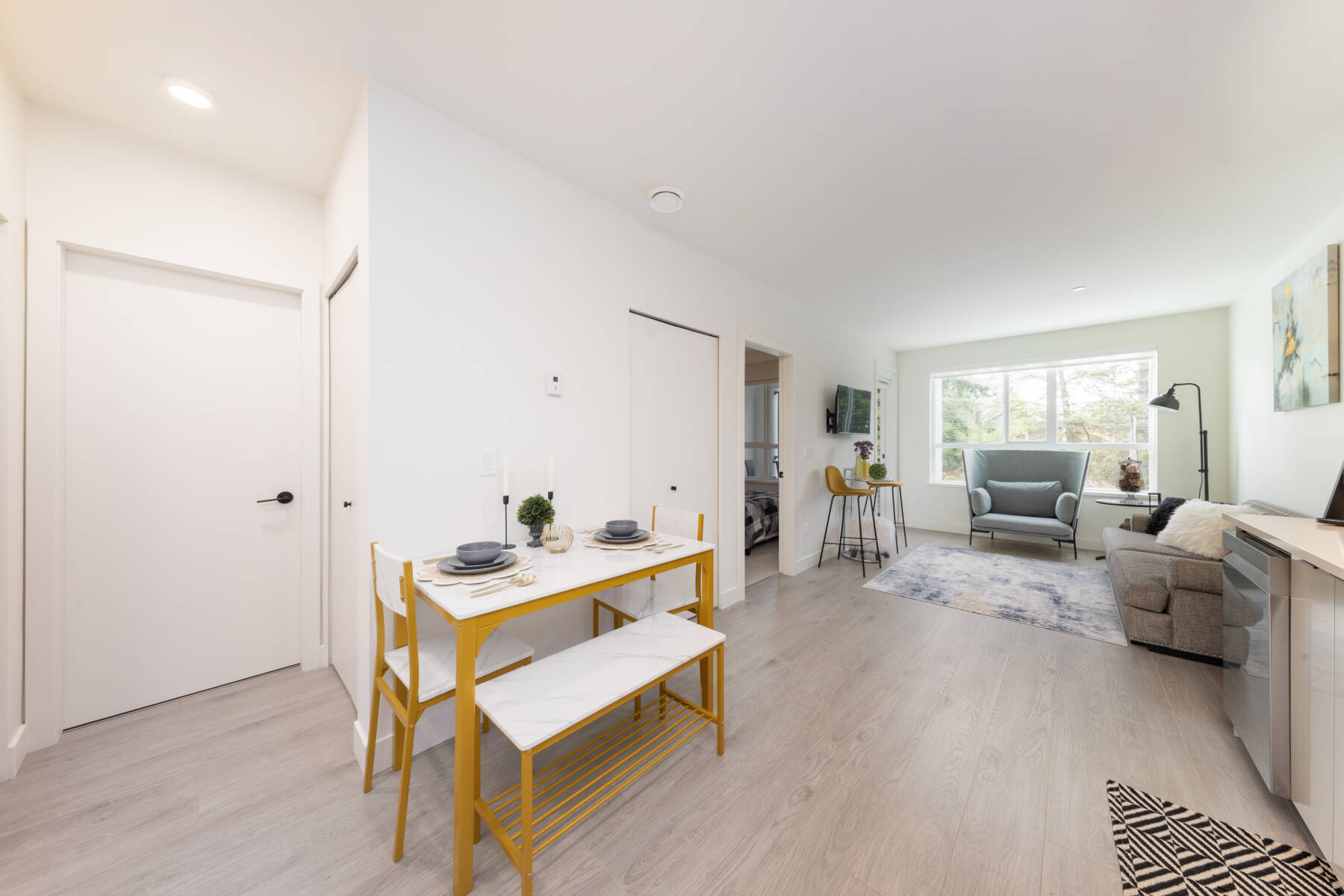 Surrey’s Urban Campus Oasis – Walk to SFU/KPU